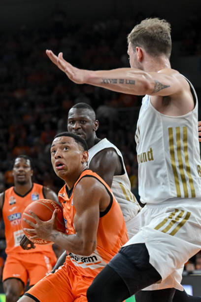 这给加拿大 这给加拿大