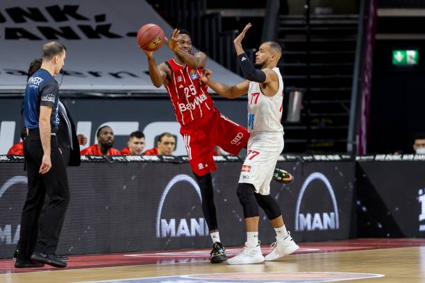 雄鹿的对决 雄鹿的对决